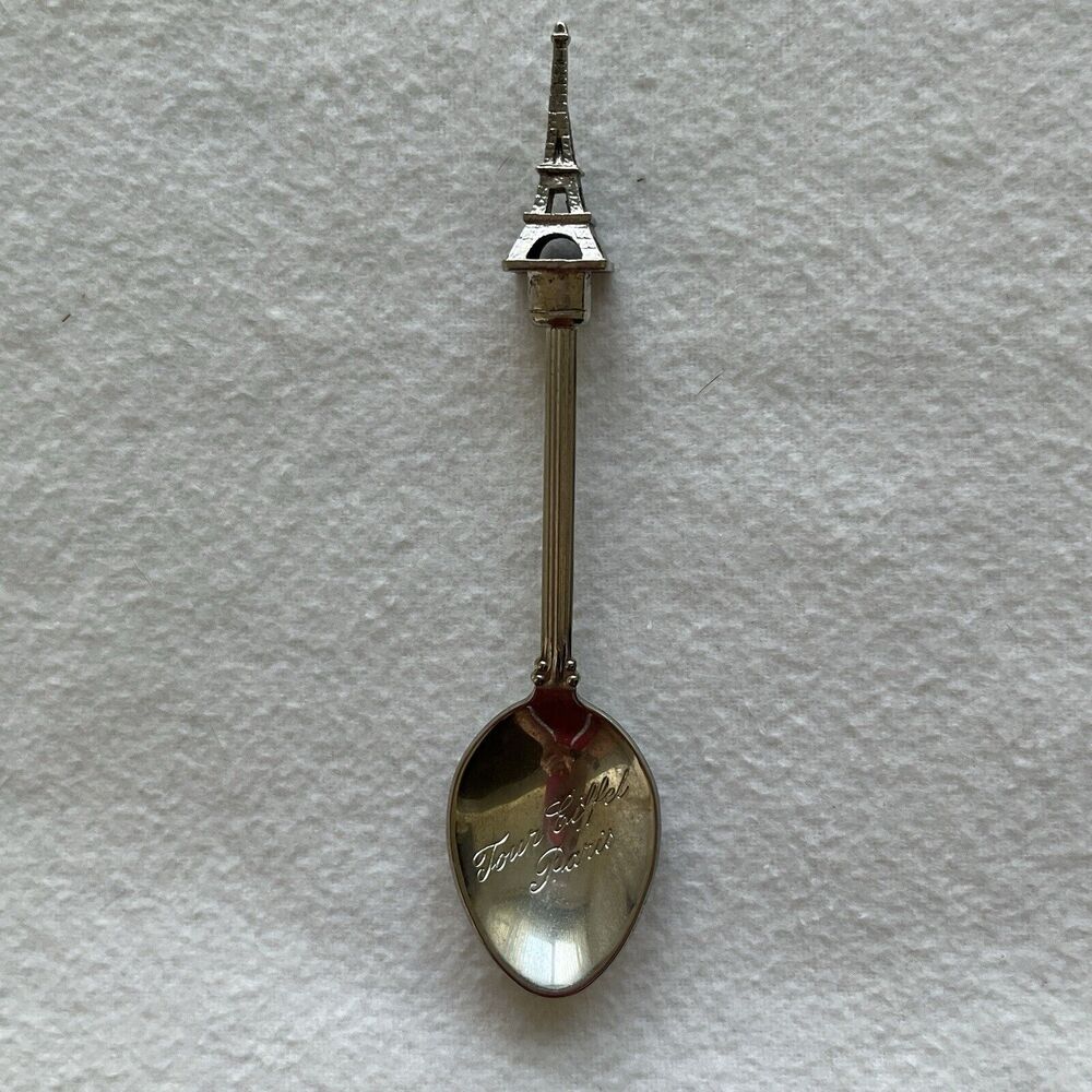 Collectible Spoon Souvenir Tour Eiffel Paris Silver tone unmarked.